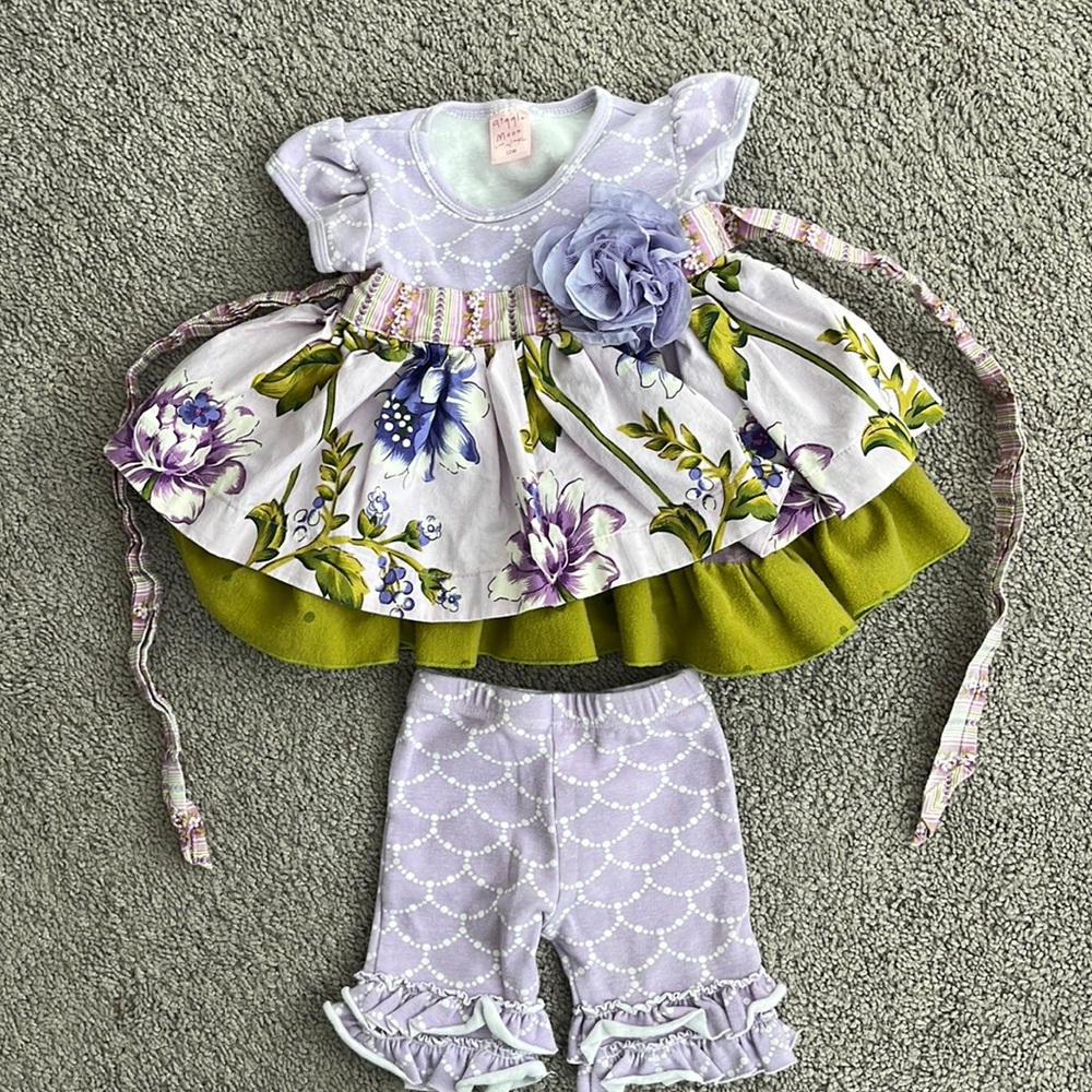Giggle Moon Top with Legging Shorts